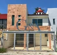 CASA EN VENTA EN SAN ISIDRO