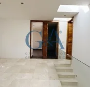 SANTILLANA FRENTE A PARQUE