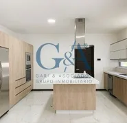 ESPECTACULAR CASA EN LA CIMA DE ZAPOPAN