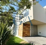 SANTILLANA FRENTE A PARQUE
