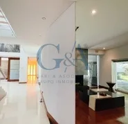 CASA EN RENTA CON ALBERCA EN VALLE REAL (Copia)
