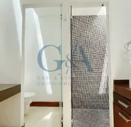 CASA EN RENTA CON ALBERCA EN VALLE REAL (Copia)