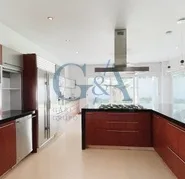 CASA EN RENTA CON ALBERCA EN VALLE REAL