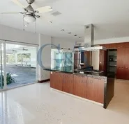 CASA EN RENTA CON ALBERCA EN VALLE REAL (Copia)
