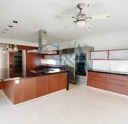 CASA EN RENTA CON ALBERCA EN VALLE REAL