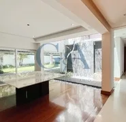 CASA EN RENTA CON ALBERCA EN VALLE REAL