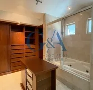 CASA EN RENTA VALLE REAL