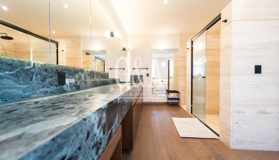 CASA EN VENTA CERCA DEL PARQUE METROPOLITANO