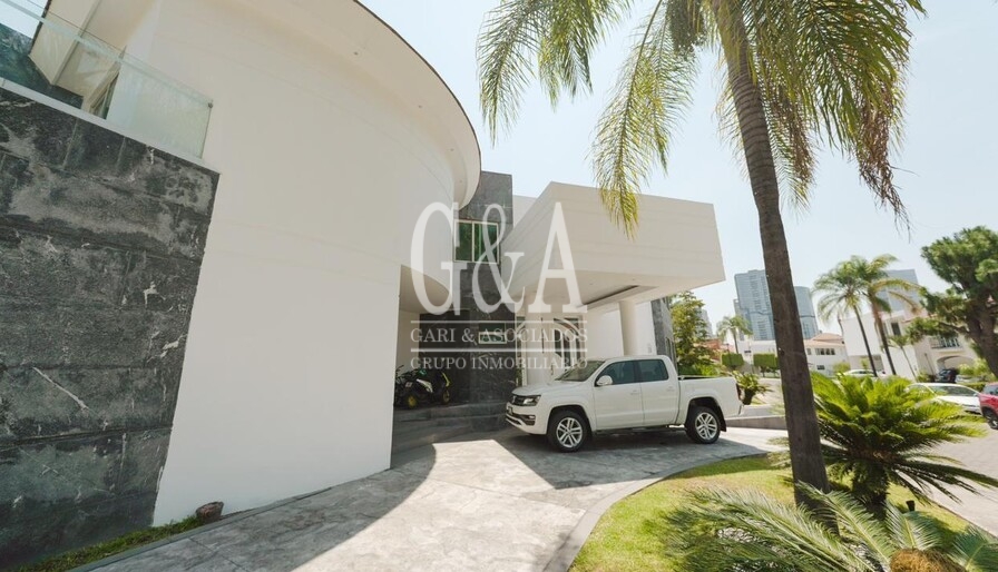 RESIDENCIA DE LUJO EN REAL SAN BERNARDO EN VENTA