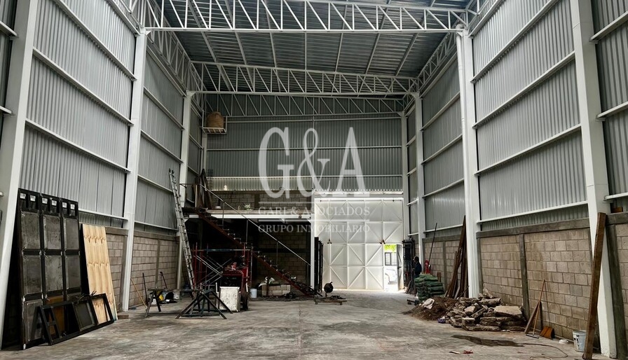 Bugambilias Bodega en Renta