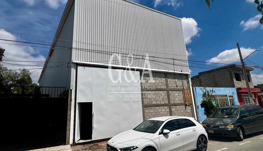 Bugambilias Bodega en Renta