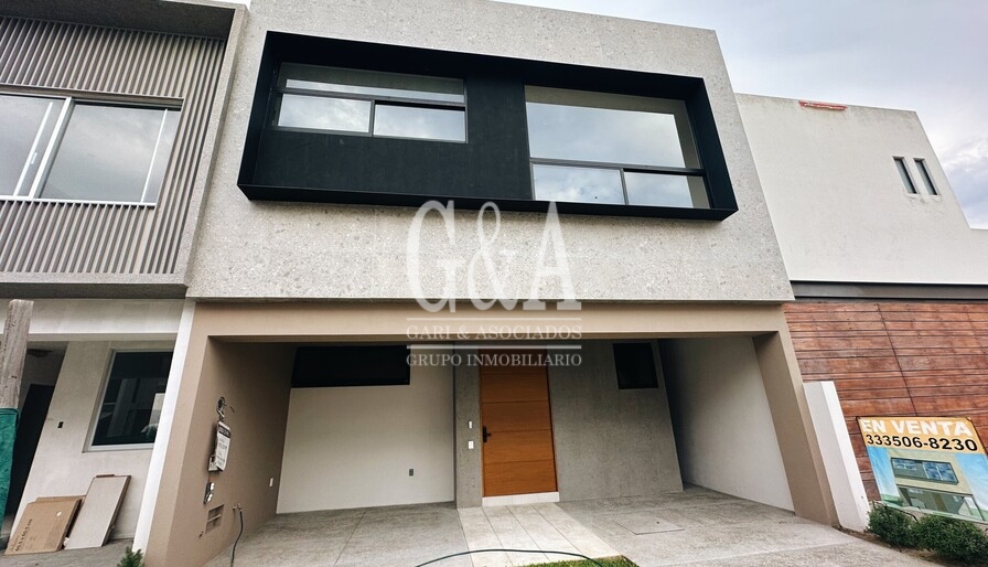 Santilla Residencia en Venta