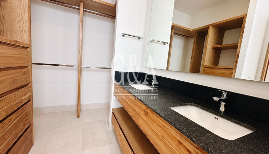 TORRE BERILIO SQUARE