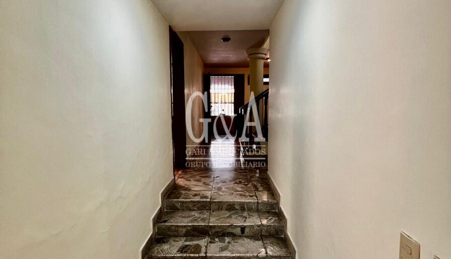 EXCELENTE CASA EN JARDENES VALLARTA