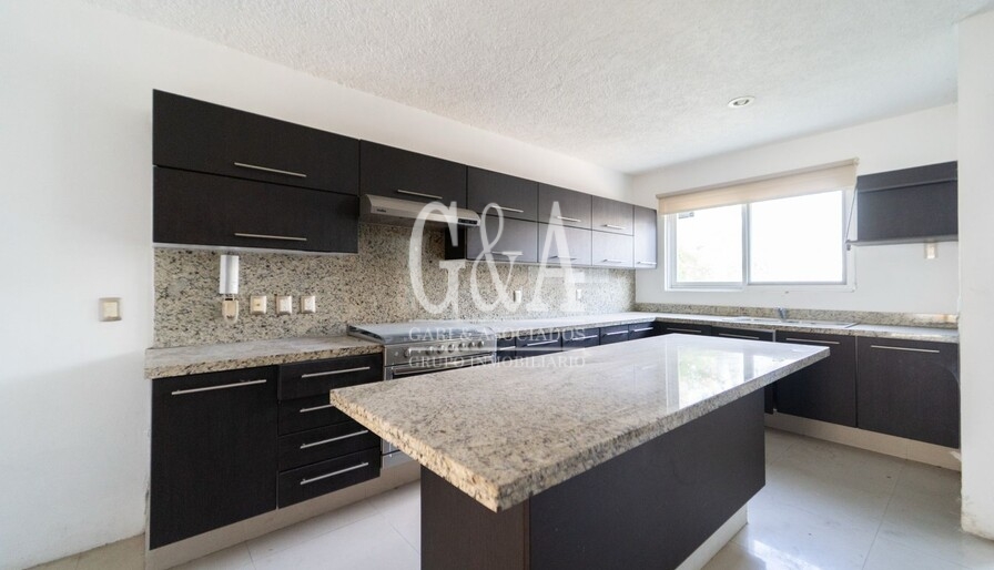 CASA EN VENTA EN PALMA REAL