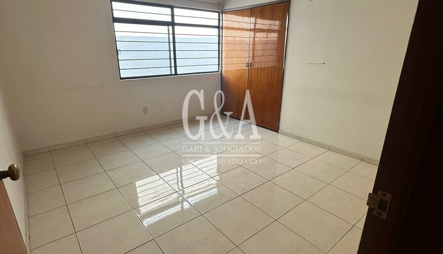 CASA EN VENTA EN CHAPALITA