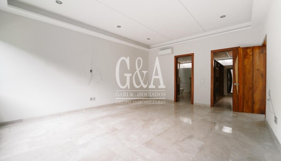 Casa en Venta en Valle Real  San Arturo Norte