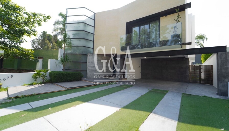 CASA EN VENTA VALLE REAL