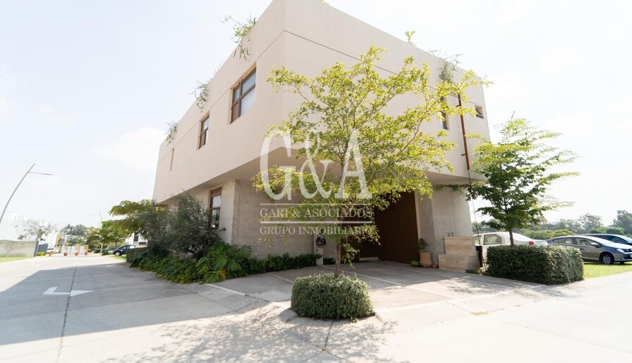 CASA EN VENTA CERCA DEL PARQUE METROPOLITANO