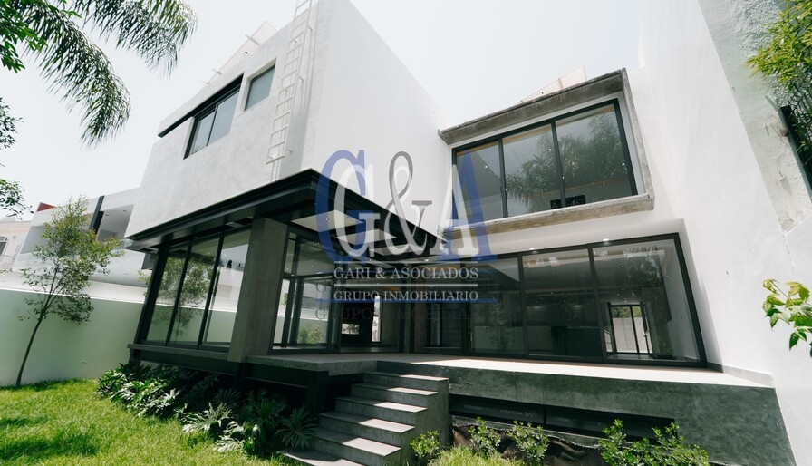 CASA VENTA EN VALLE REAL
