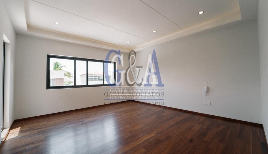 CASA EN VENTA EN COTO VENECIA