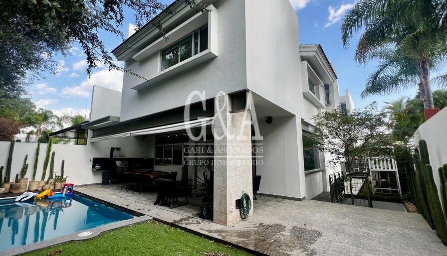 CASA EN VENTA VALLE REAL