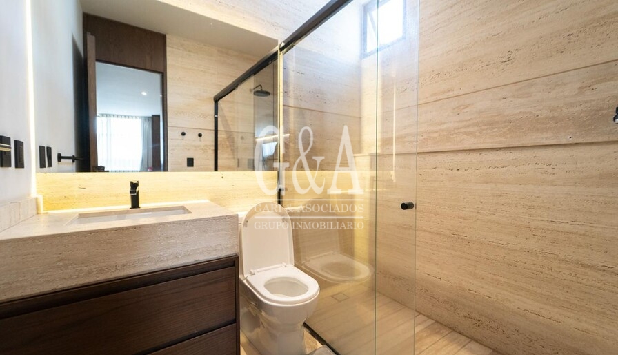 CASA EN VENTA CERCA DEL PARQUE METROPOLITANO