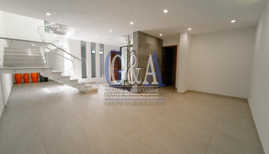 CASA EN VENTA EN COTO VENECIA