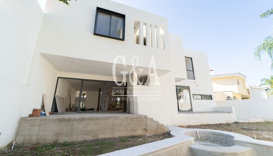 VENTA DE CASA EN VALLE REAL