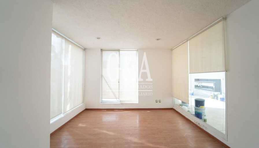 CASA EN VENTA EN PALMA REAL