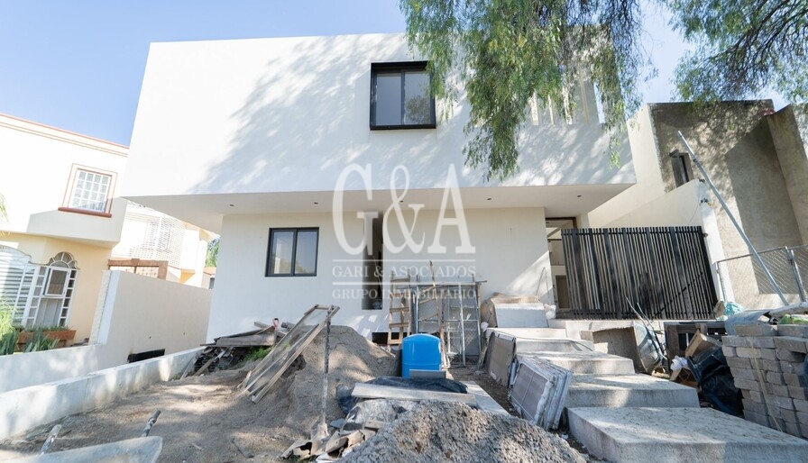 VENTA DE CASA EN VALLE REAL