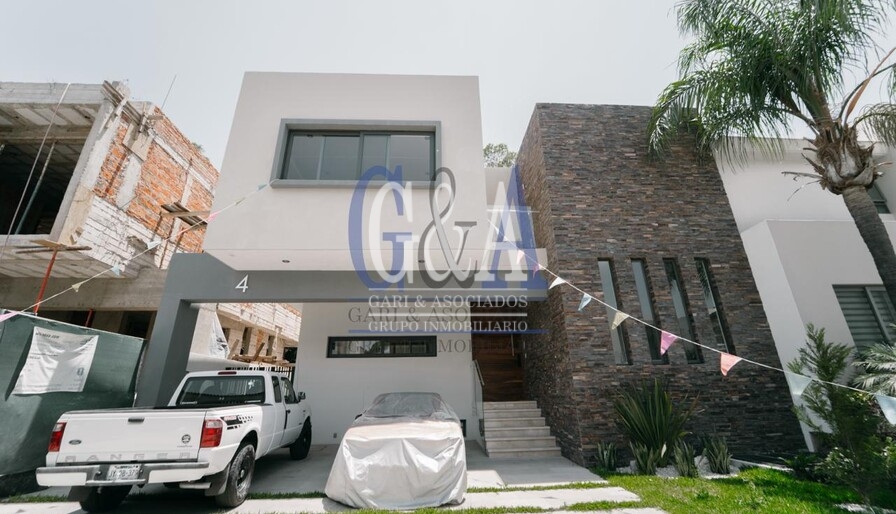 CASA EN VENTA EN COTO VENECIA