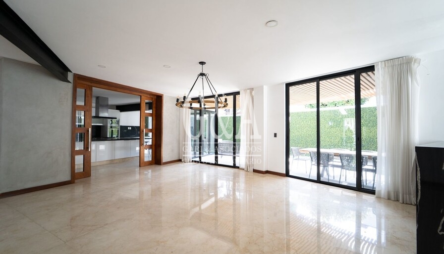 CASA EN VENTA VALLE REAL