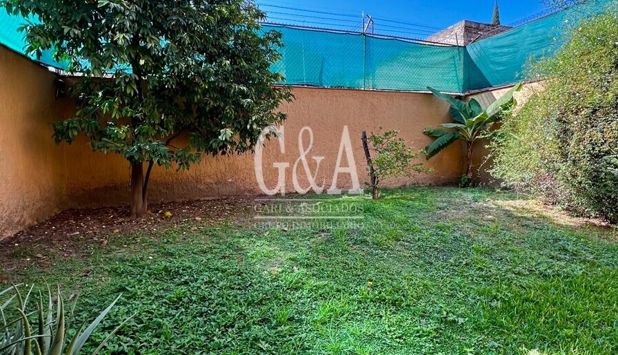 EXCELENTE CASA EN JARDENES VALLARTA