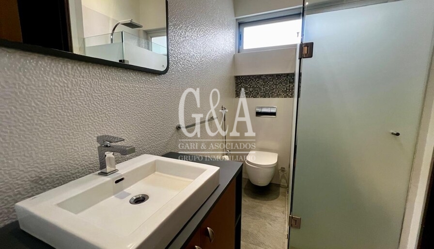 CASA EN VENTA VALLE REAL