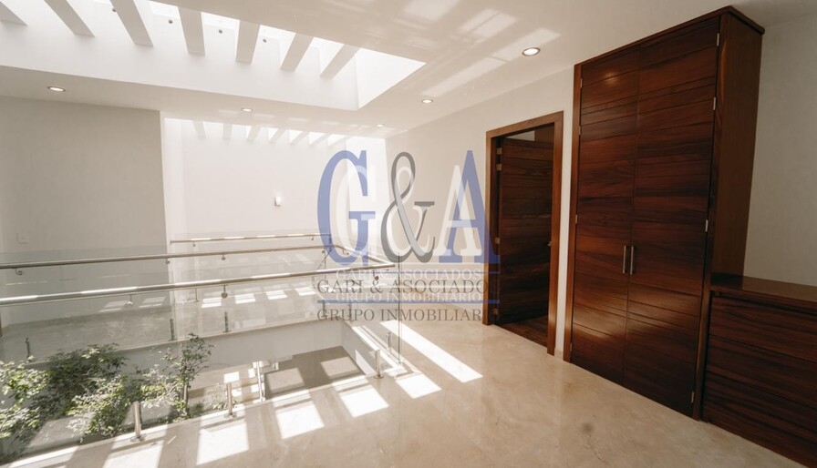 CASA EN VENTA EN COTO VENECIA