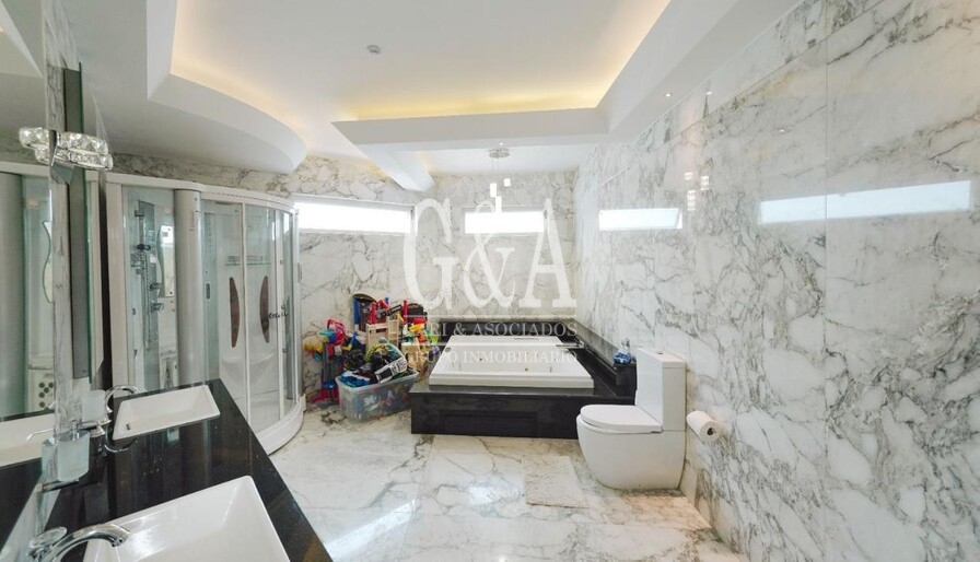 RESIDENCIA DE LUJO EN ZONA DIAMANTE REAL SAN BERNARDO
