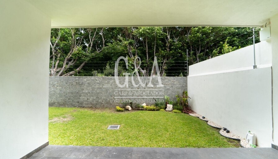 Casa en Venta en Valle Real  San Arturo Norte