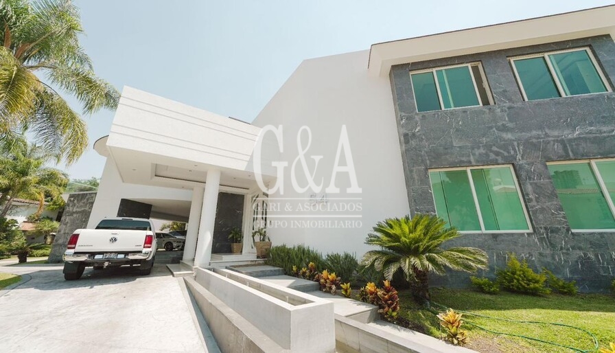 RESIDENCIA DE LUJO EN ZONA DIAMANTE REAL SAN BERNARDO