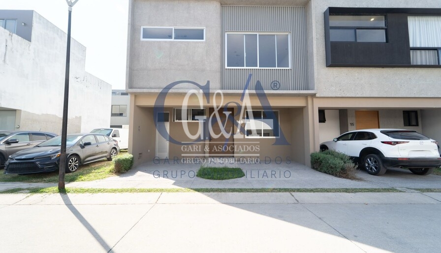 CASA EN VENTA SOLARES, SANTILLANA RESIDENCIAL