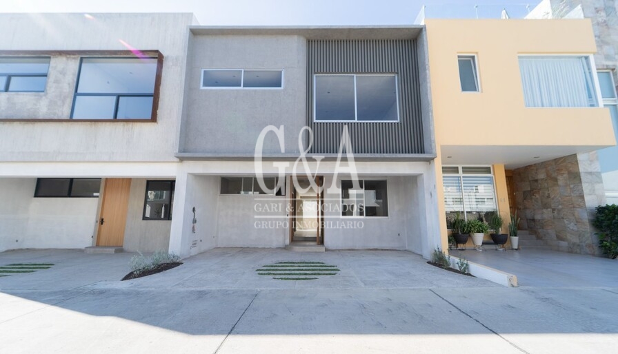 Casa en Venta en Solares  Coto Muraan