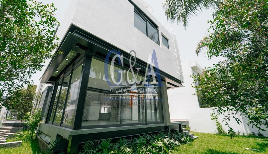 CASA VENTA EN VALLE REAL