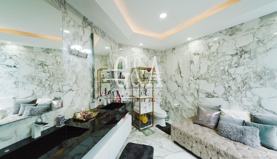RESIDENCIA DE LUJO EN ZONA DIAMANTE REAL SAN BERNARDO