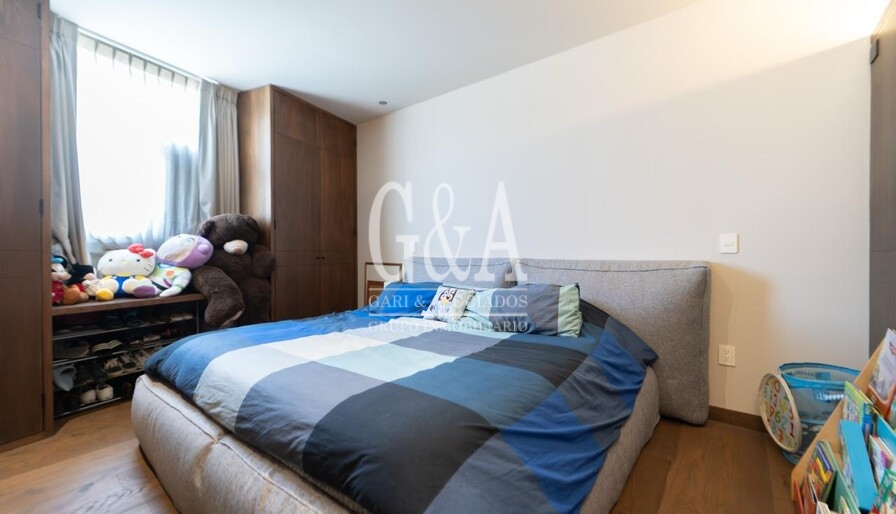 CASA EN VENTA CERCA DEL PARQUE METROPOLITANO