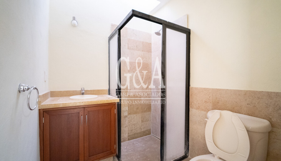 CASA EN RENTA EN VALLE REAL