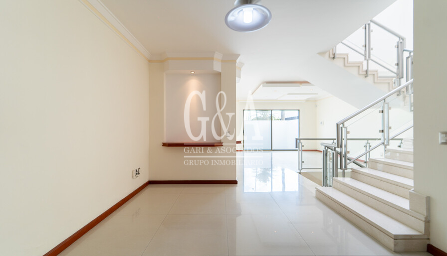 CASA EN VENTA VALLE REAL