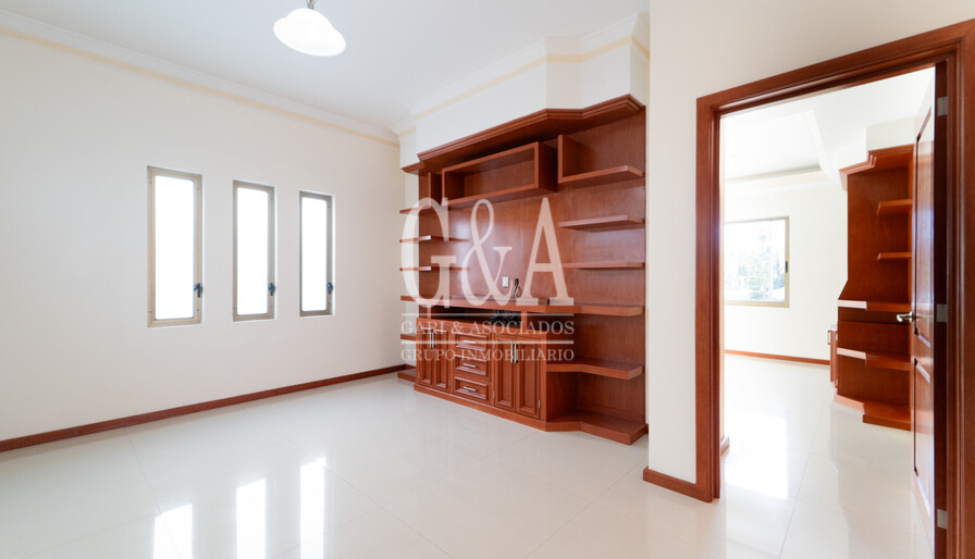 CASA EN VENTA VALLE REAL