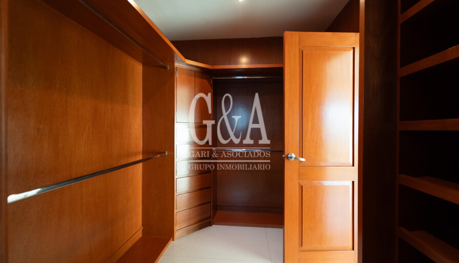 CASA EN VENTA VALLE REAL