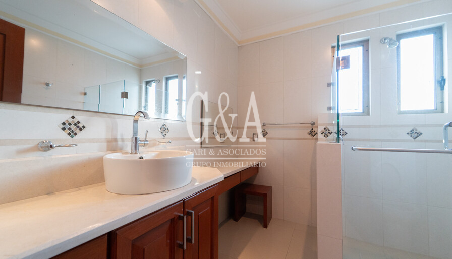 CASA EN VENTA VALLE REAL