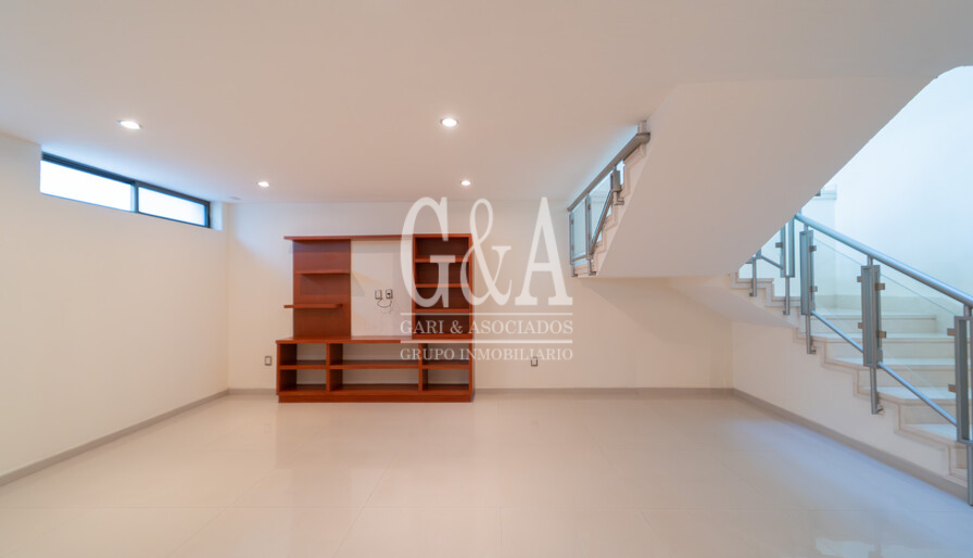 CASA EN VENTA VALLE REAL